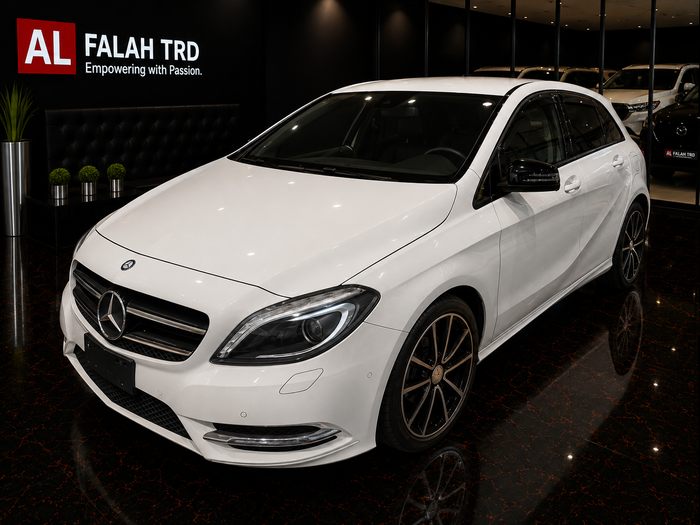 MERCEDES BENZ B-CLASS B180 SPORTS NIGHT PACKAGE