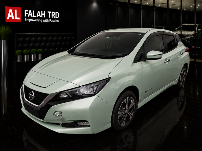 NISSAN LEAF G