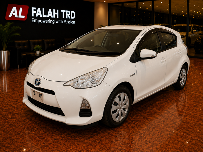 TOYOTA AQUA L
