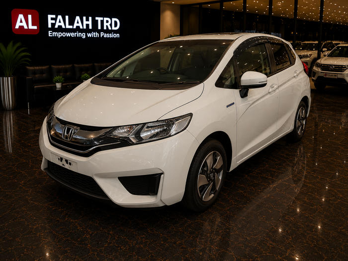 HONDA FIT HYBRID F PACKAGE