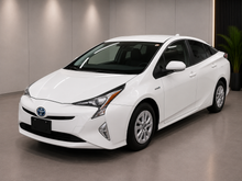 TOYOTA PRIUS 5D S