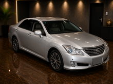 TOYOTA CROWN 4D ROYAL SALOON NAVI PACKAGE