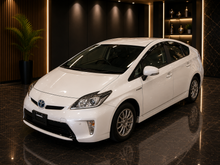TOYOTA PRIUS 5D S